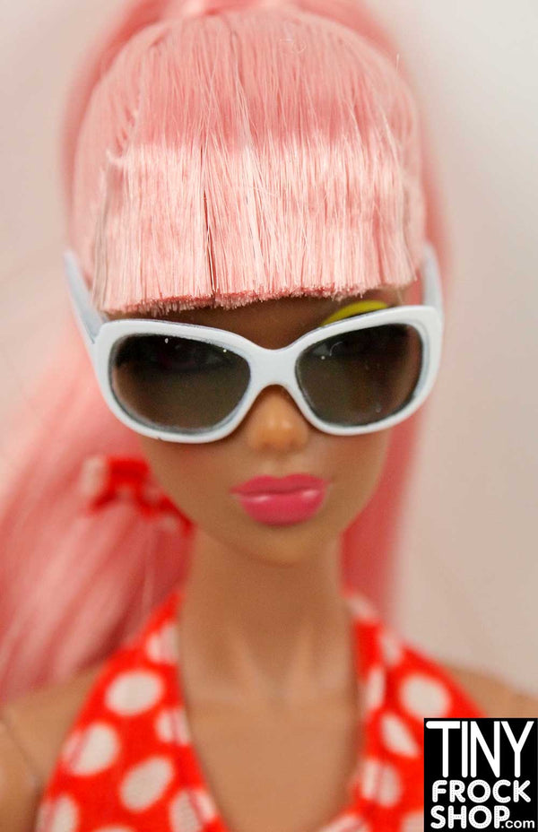 Barbie® Basics Look 02 Collection 03 White Sunglasses