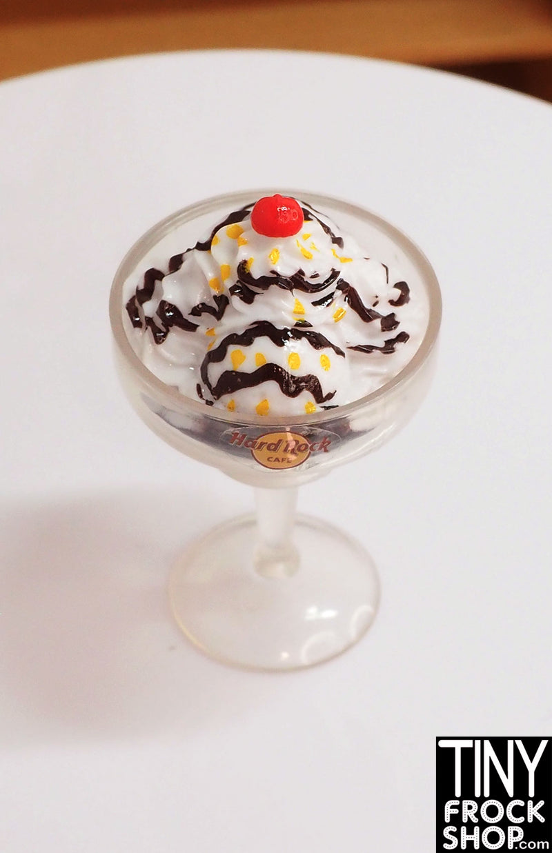 Zuru Mini Brands Foodies Hard Rock Cafe Hot Fudge Brownie Sundae