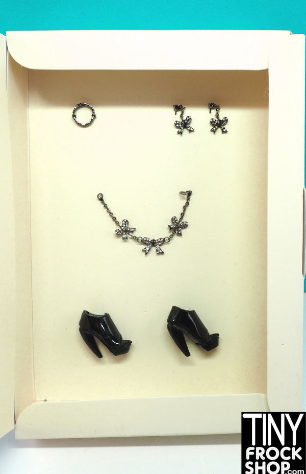 Integrity FR 2 Jewelry and Shoe Accessory Set  NRFB