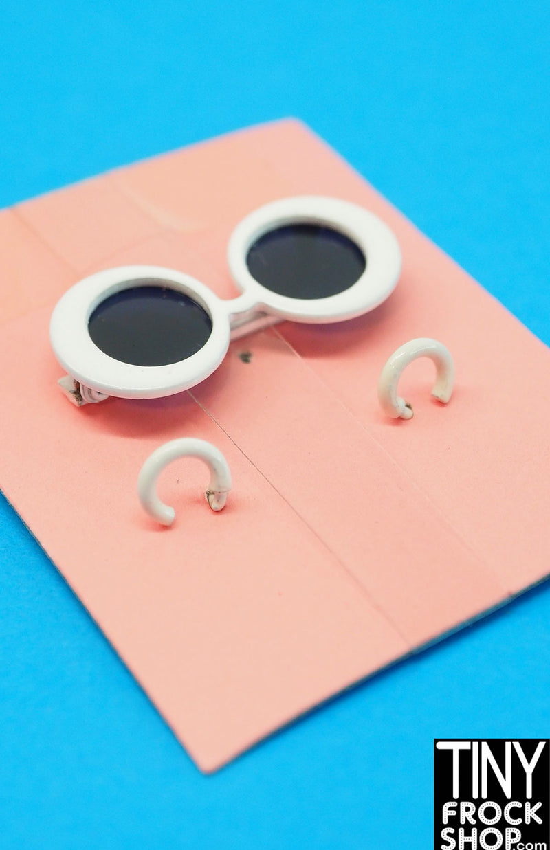 Integrity Poppy Parker 2012 Sunshine Games White Sunglasses and Earrings Set
