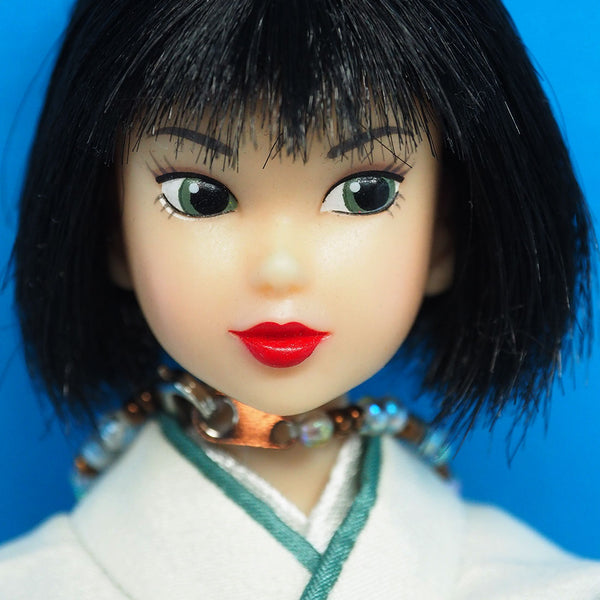 Sekiguchi Petworks 10.5 Tall Pvc Momoko Snow White Dressed Doll