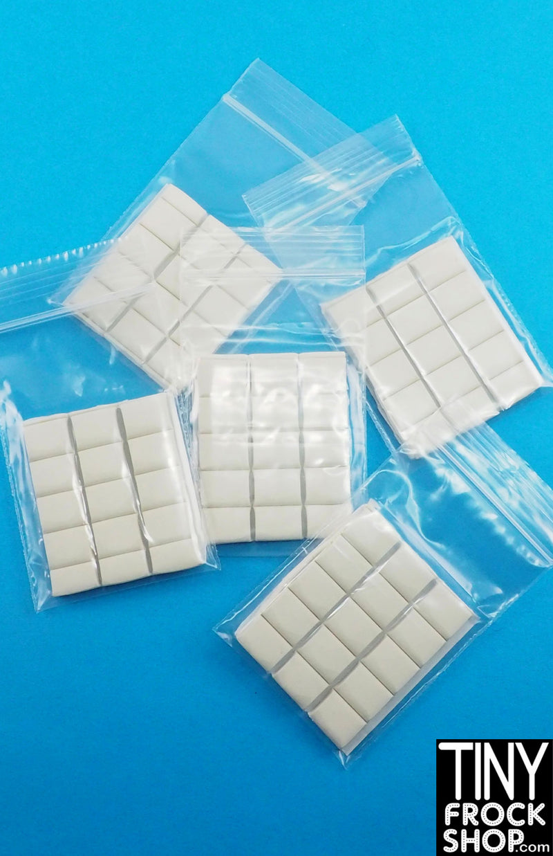 White Removable Putty - 12 Squares